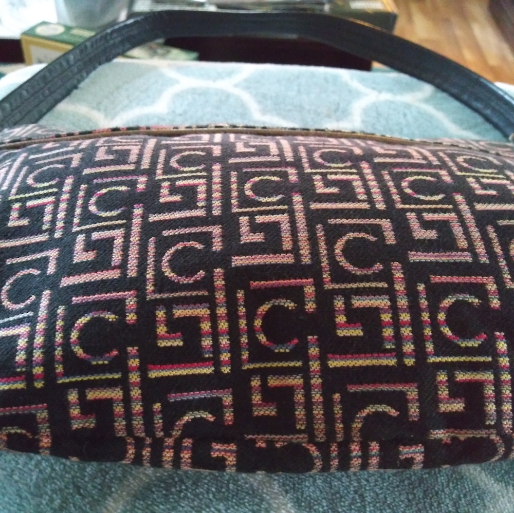 Assorted purses - Picture 6 of 16